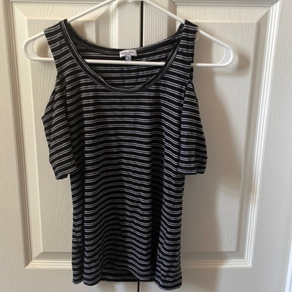 Splendid Cold Shoulder Top